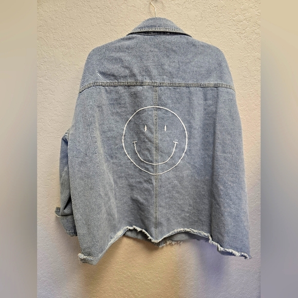 First Love Denim Smiley Face Embroidered Shacket Jacket Size Large NWOT - Picture 6 of 11